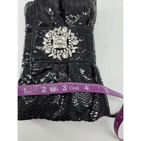 Glam Hollywood Ruffle Evening Rhinestone Brooch IMAN Global Clutch Purse - Picture 13 of 16